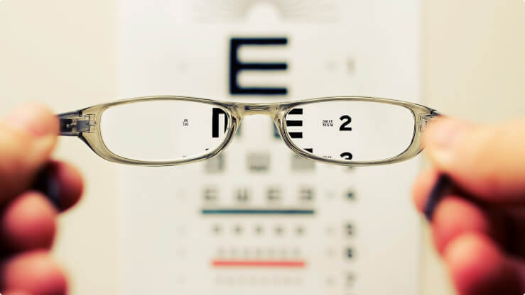 badanie wzroku u optyka